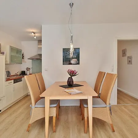 Am Am Strandallee 48 03