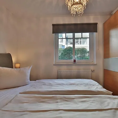 Am Am Strandallee 48 03 * Timmendorfer Strand