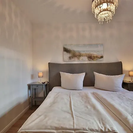 Am Am Strandallee 48 03 * Timmendorfer Strand