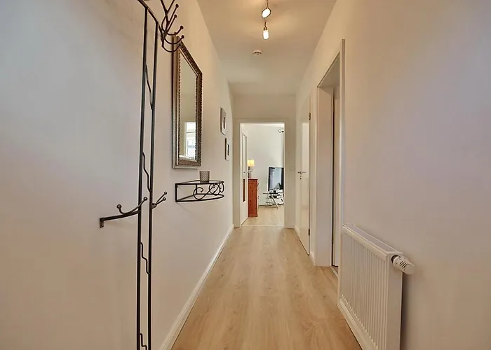 Am Am Strandallee 48 03 *